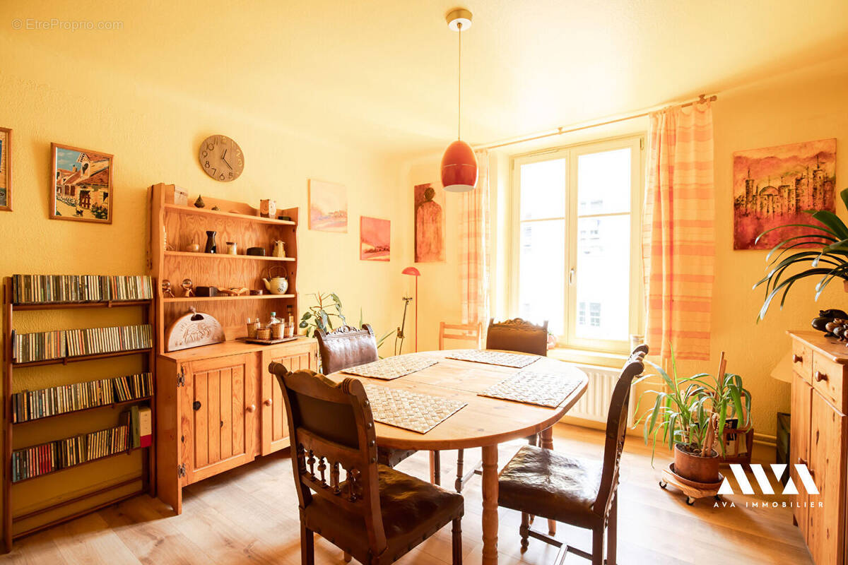 Appartement à ROSIERES-AUX-SALINES