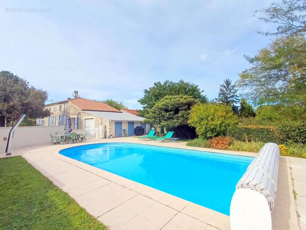 Maison à SAINT-CIERS-DU-TAILLON