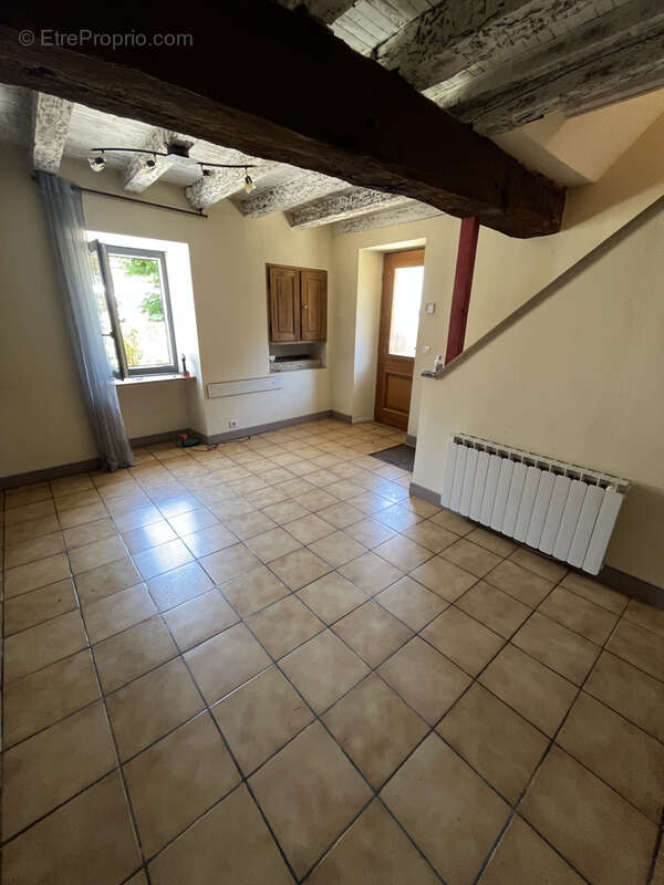 Maison à COMPREIGNAC