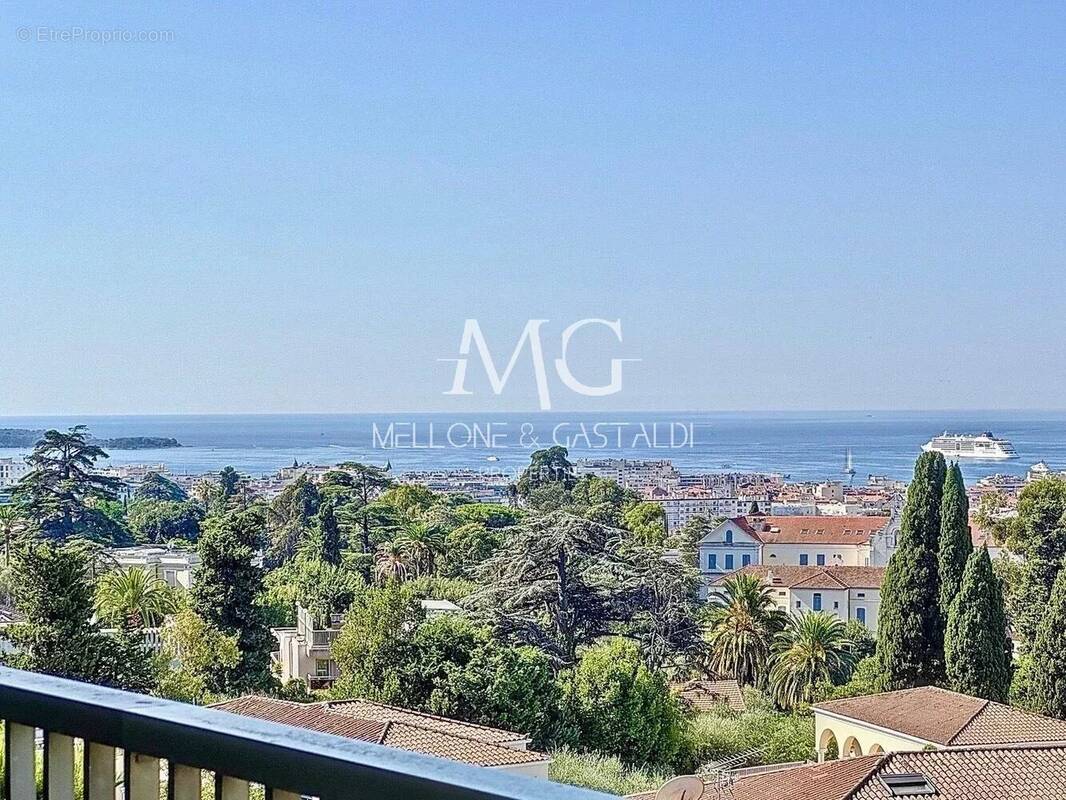 Appartement à CANNES