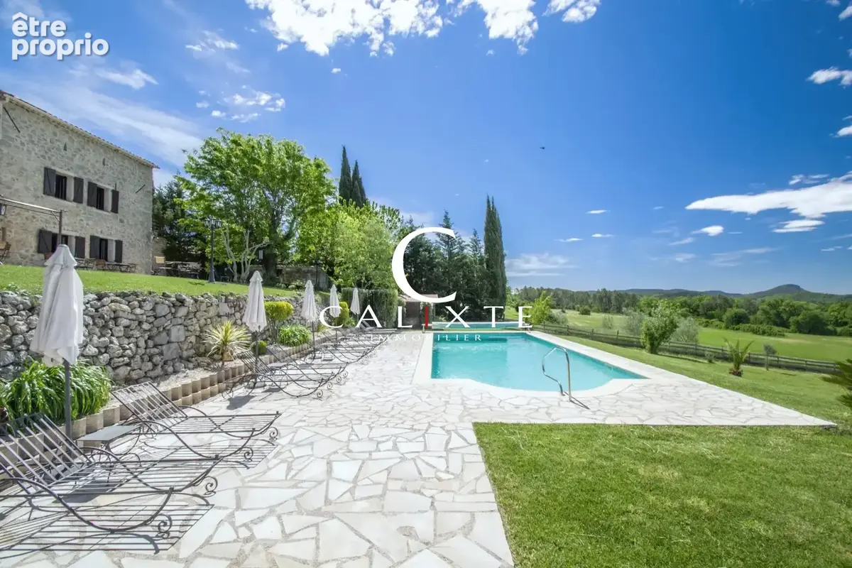 Maison 12 pièces 570 m² à vendre à Fayence (83440) - photo 2