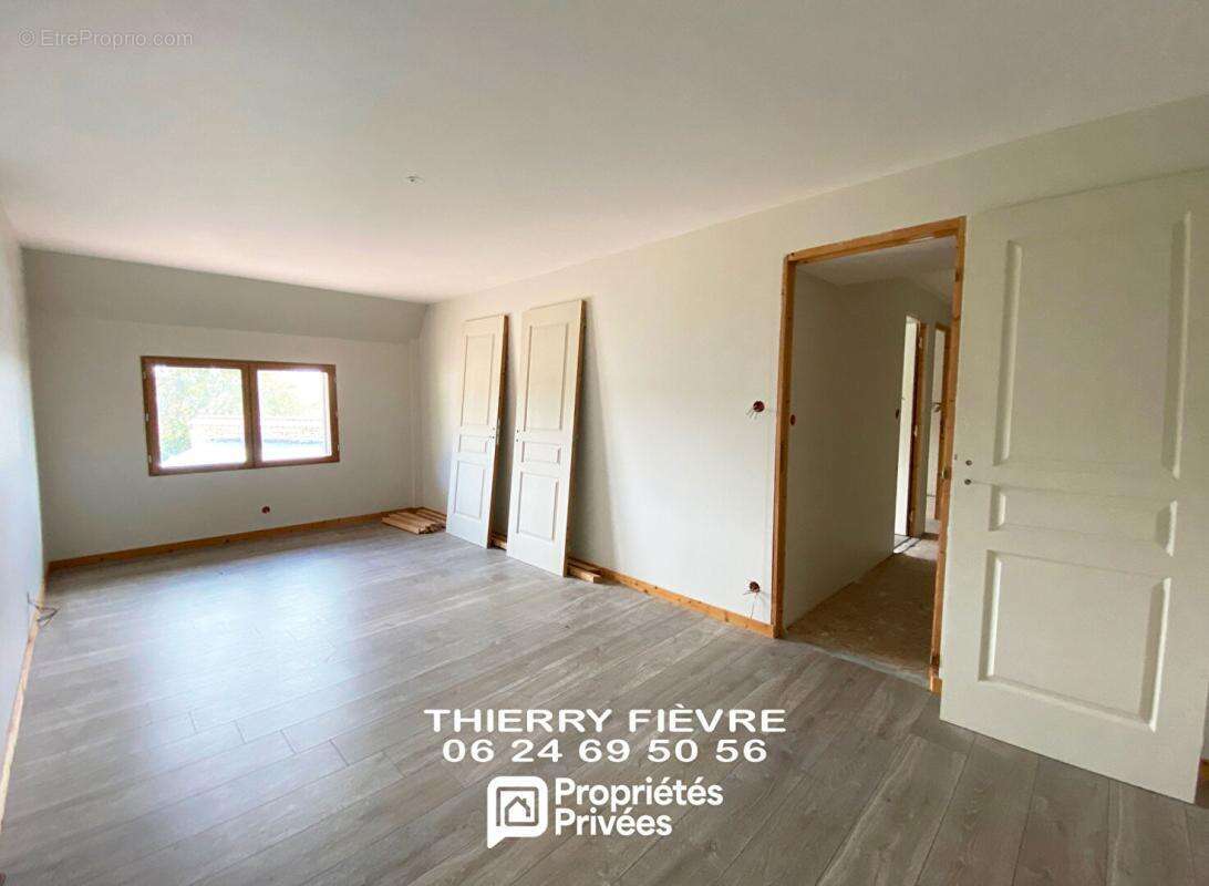 A vendre curçay sur dive - ensemble immobilier  rénové et à rénover sur 1500 m2  de terrain - photo 5