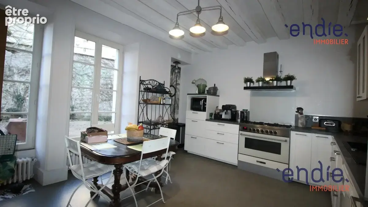 Maison 12 pièces 390 m² à vendre à Mehun-Sur-Yevre (18500) - photo 5