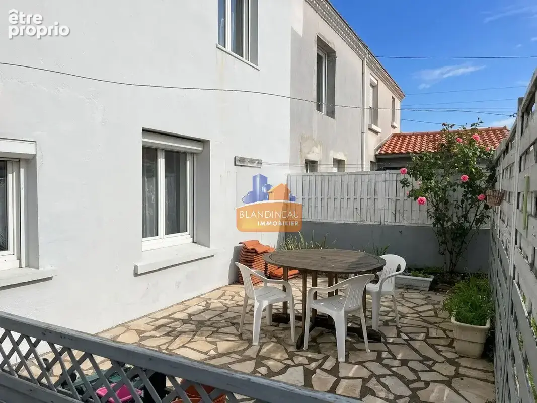 Bouguenais les couets, maison de 121 m² hab, 4 ch, bureau, garage, jardin - photo 13
