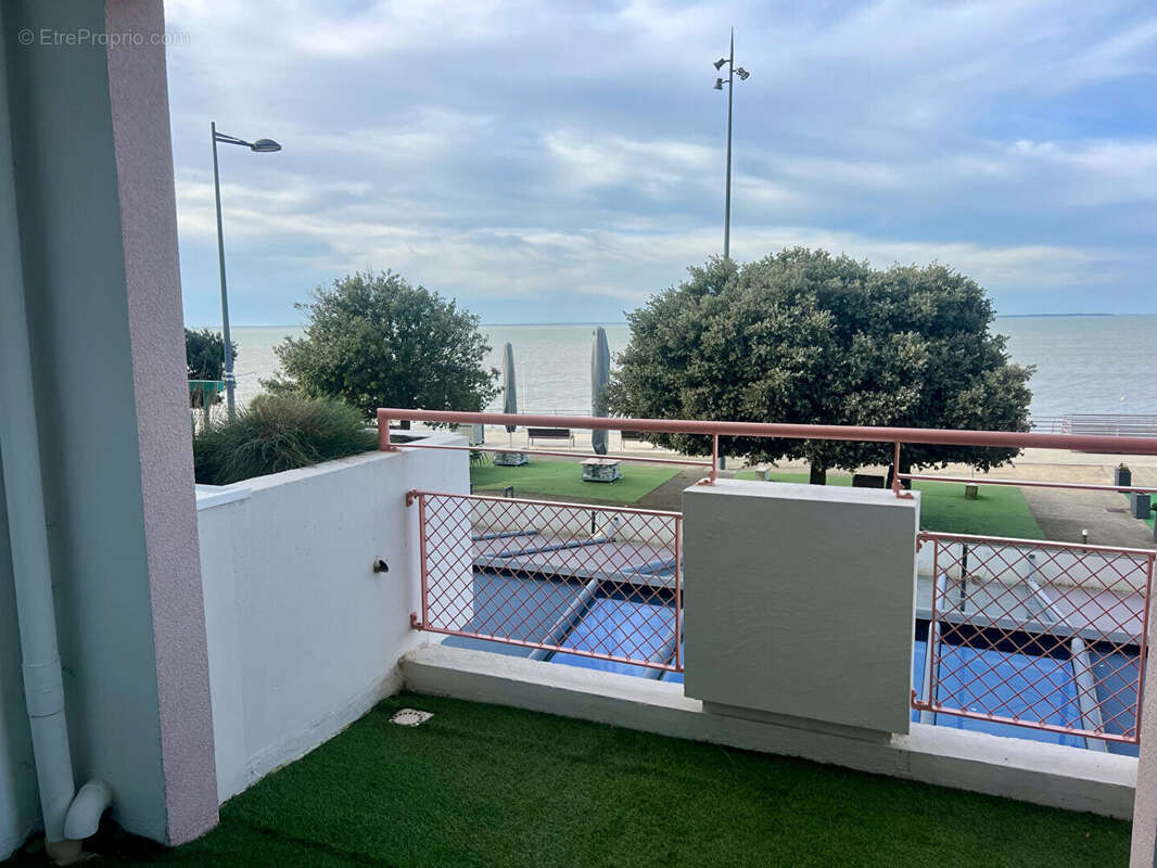 Appartement à FOURAS