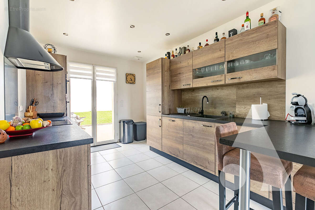 Pavillon de 2019 secteur Estrées Saint Denis 5 pièce(s) 94 m2 - photo 8