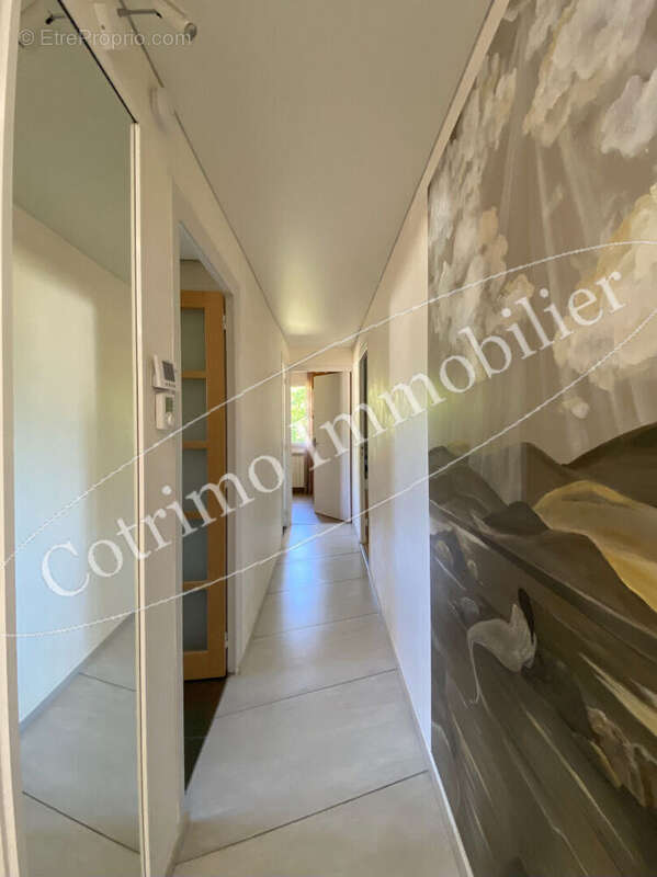 Genas Maison Plain pied 147m² Terrain 788m² - photo 8