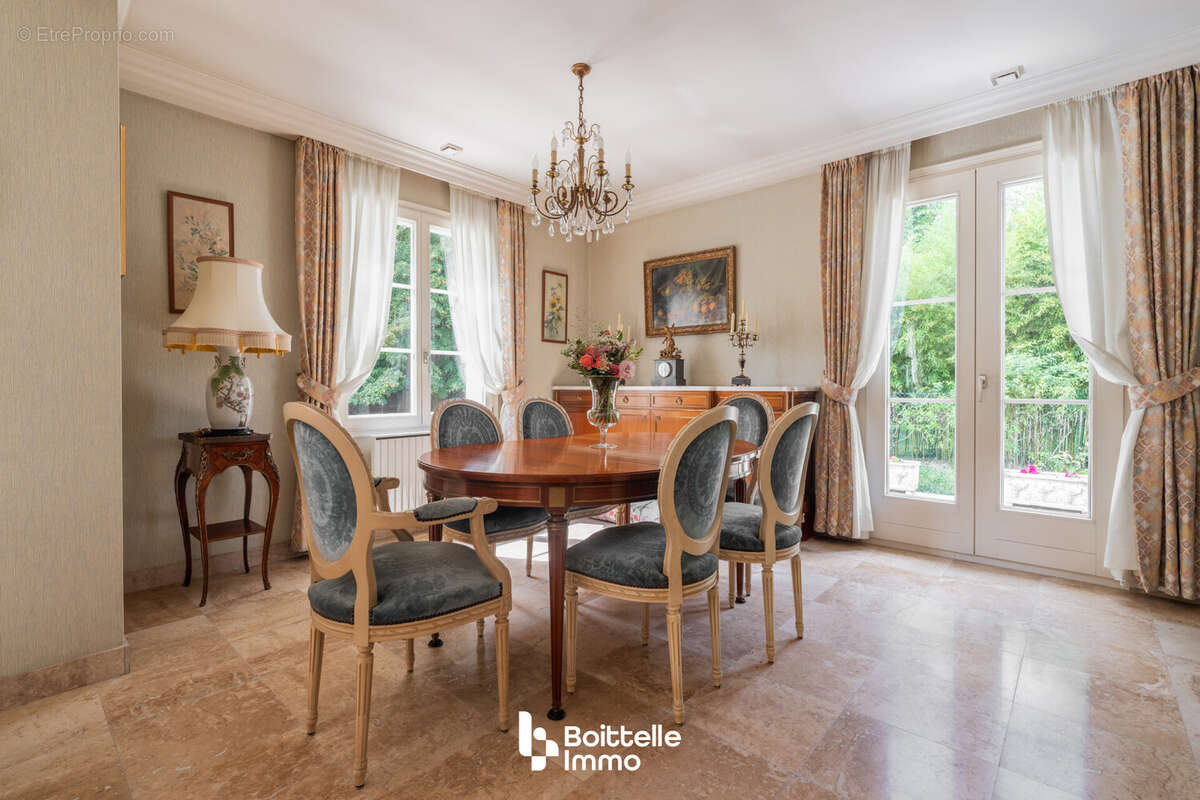 Maison 252 m² à Bourron-Marlotte  - photo 4