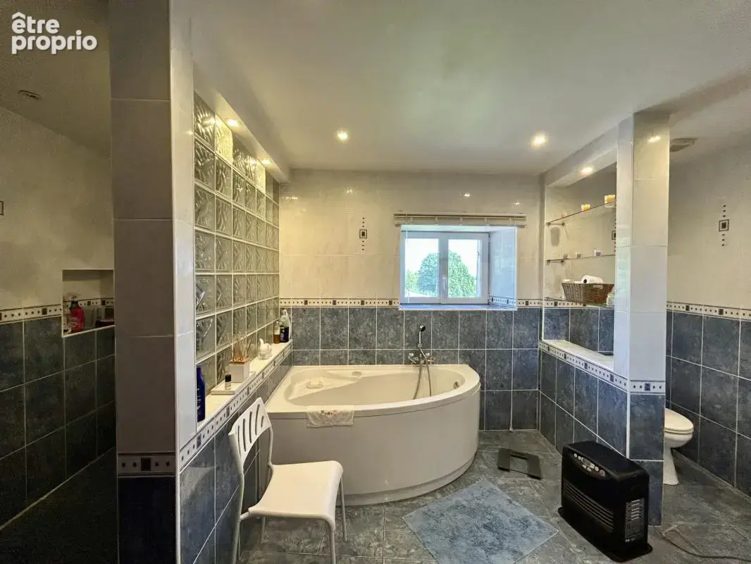 Superbe Longère en Pierre de 413 m2   6 Chambres - photo 17