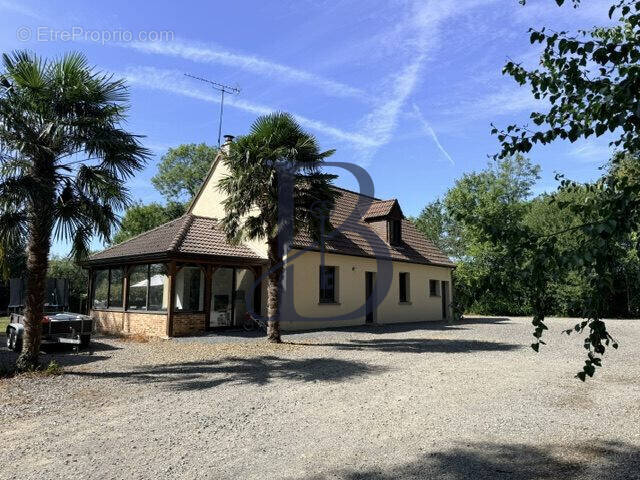 Maison 166 m² à Saint-Jean-Des-Champs  - photo 9