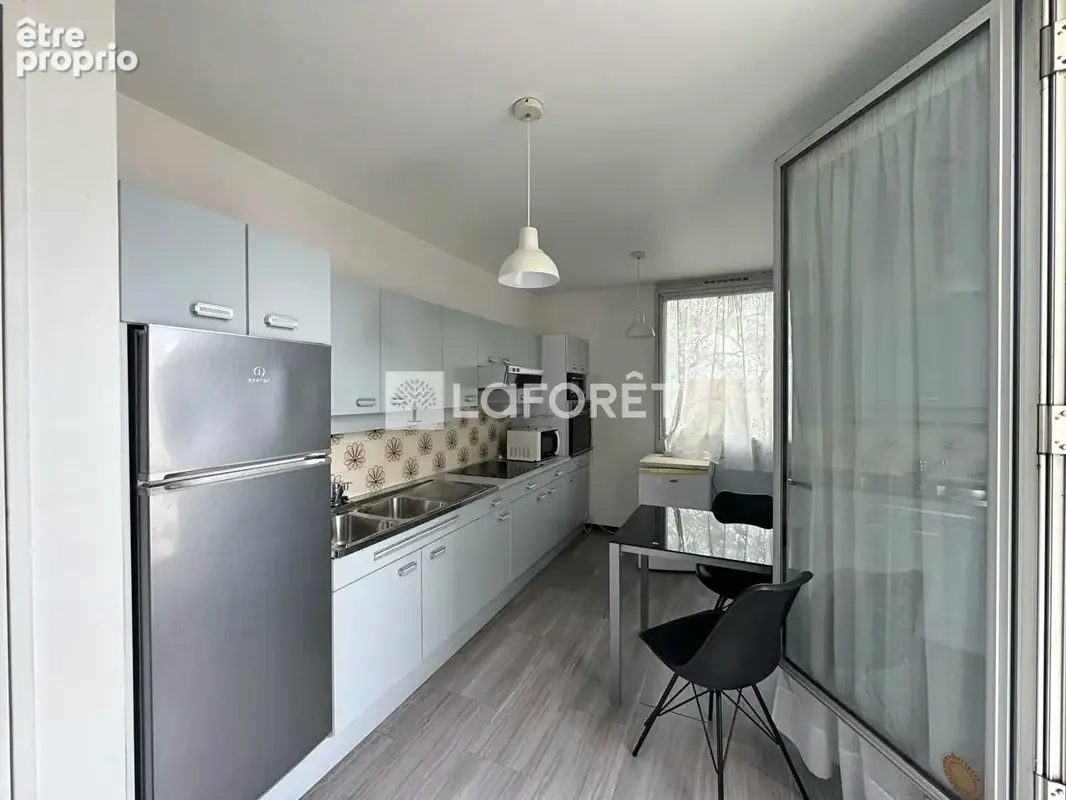 Appartement Saint Denis 1 pièce(s) 45.4 m2 - photo 4