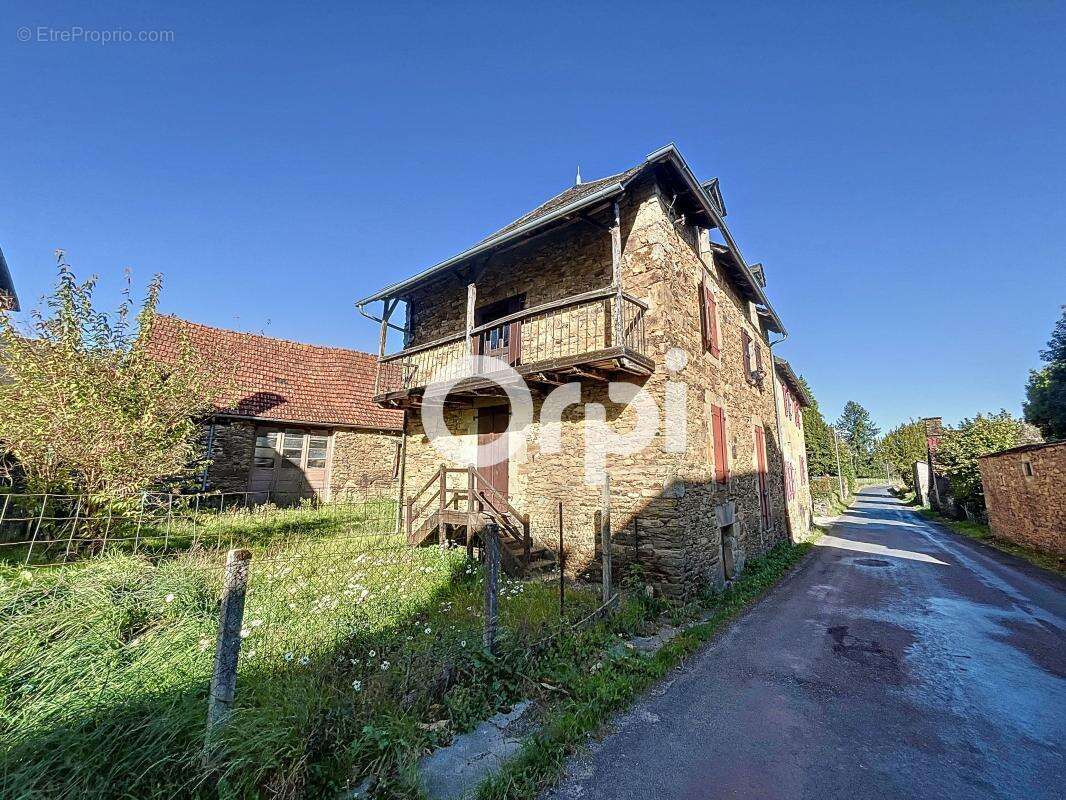 Maison à SAINT-HILAIRE-PEYROUX