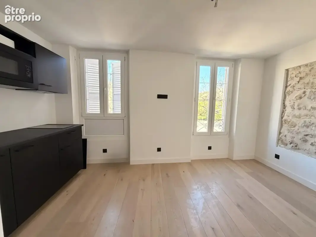Studio rénové - Vieil Antibes - photo 2