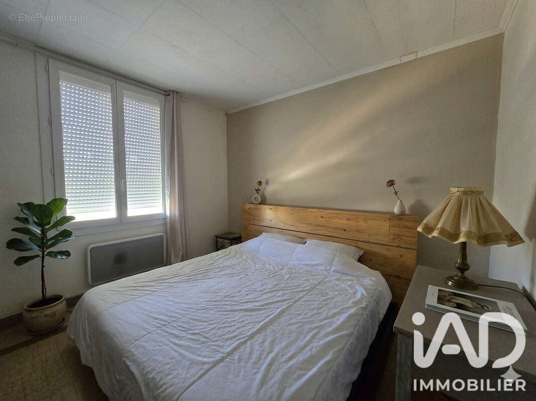 Maison 186 m² à Vitrolles  - photo 3