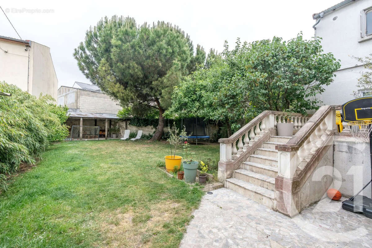 Maison à CHAMPIGNY-SUR-MARNE