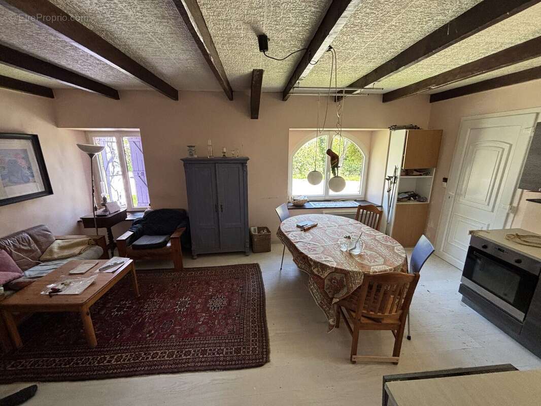Maison 71 m² à Gravieres  - photo 4