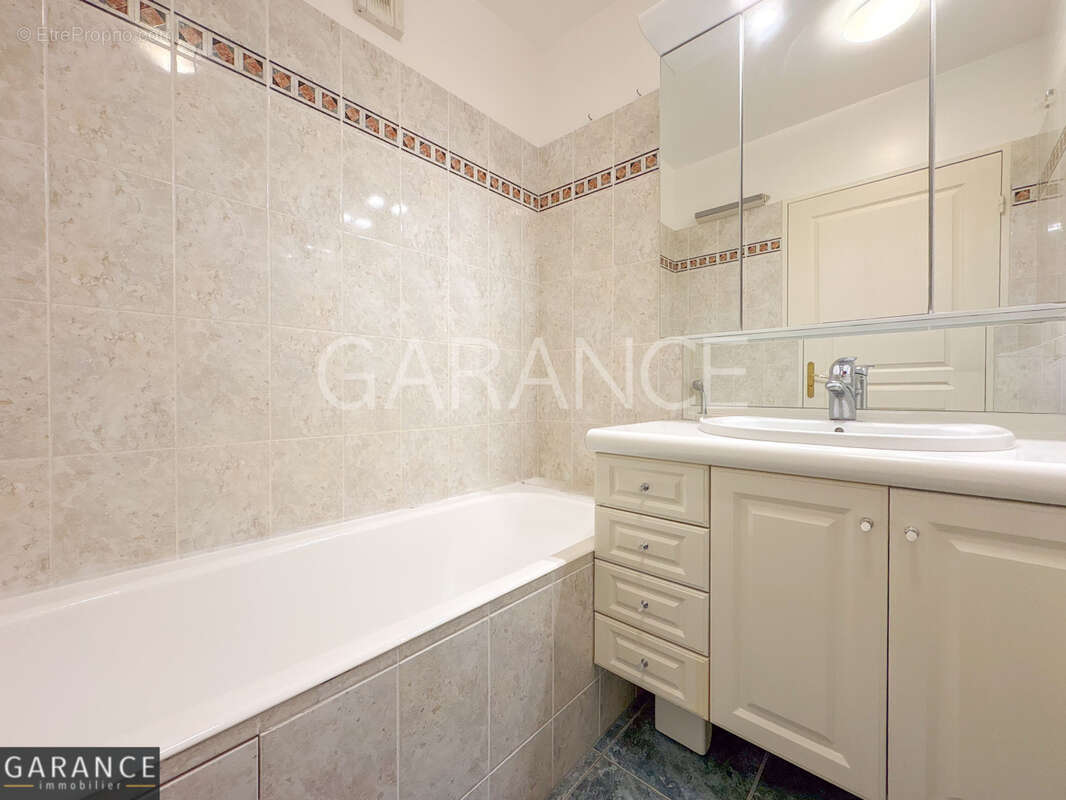 Appartement à PARIS-12E