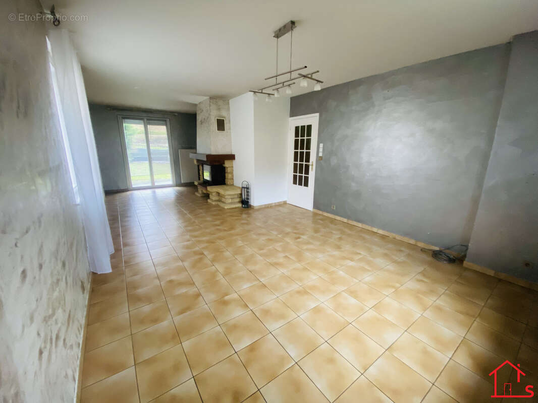 Maison à NORROY-LES-PONT-A-MOUSSON