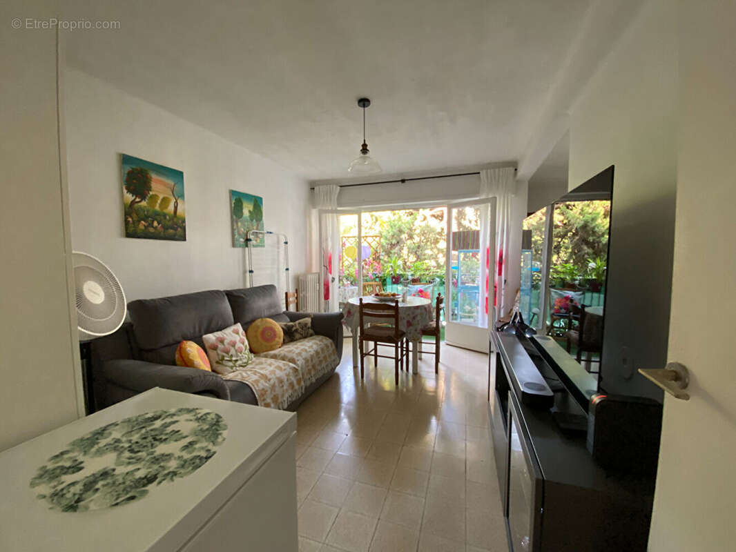À vendre Toulon Cap Brun  Appartement T4 loué avec cave  Investissement locatif - photo 2