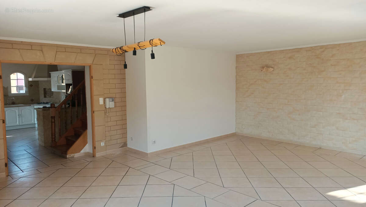 Appartement à SORGUES