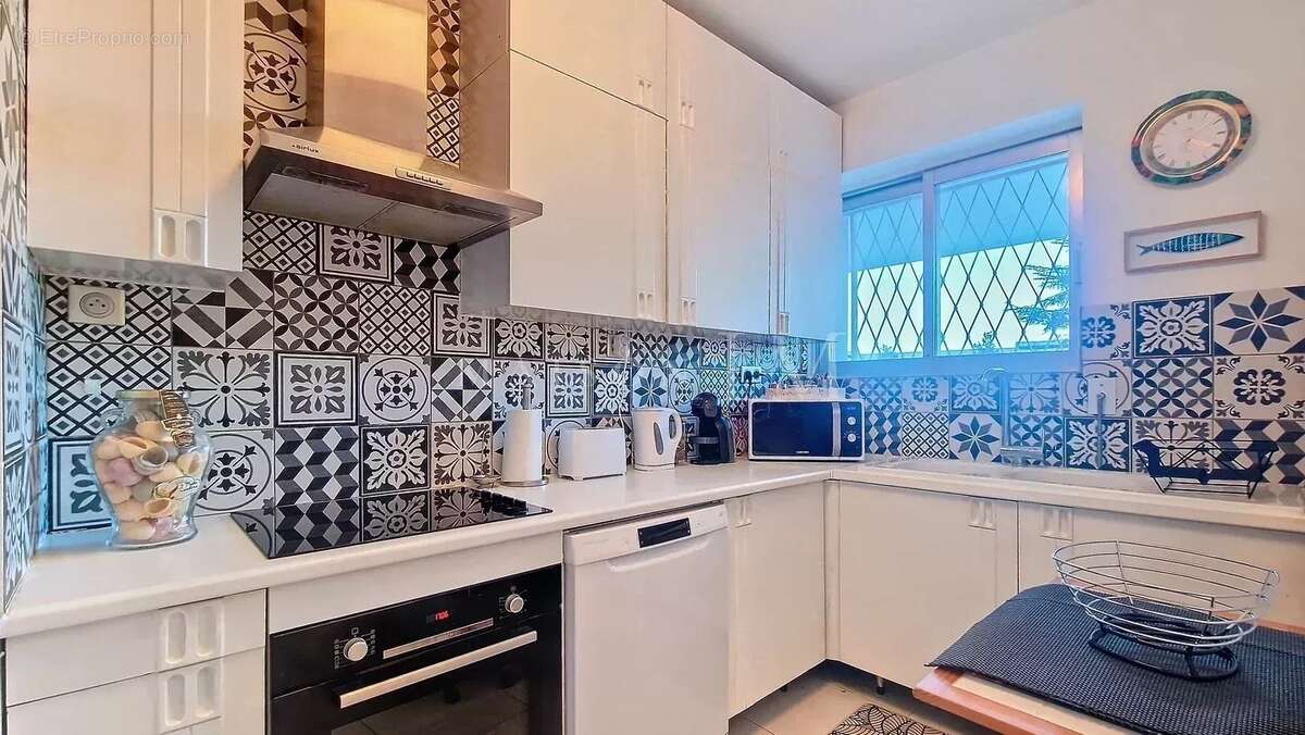 Appartement à VILLENEUVE-LOUBET