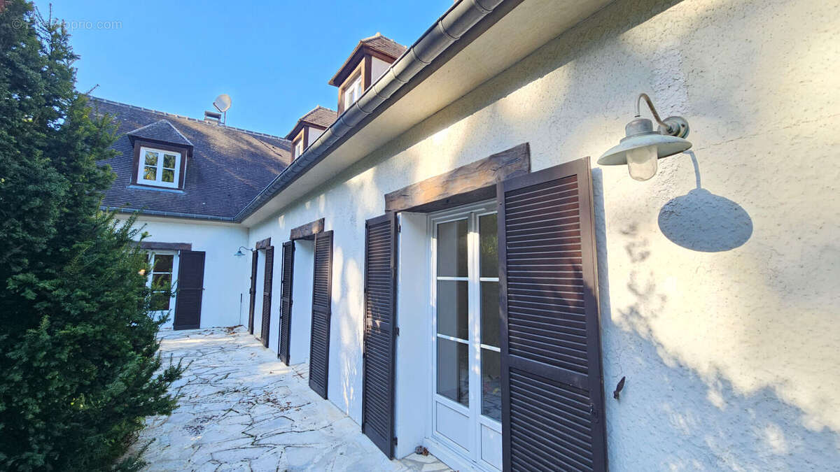 Maison à AUMONT-EN-HALATTE