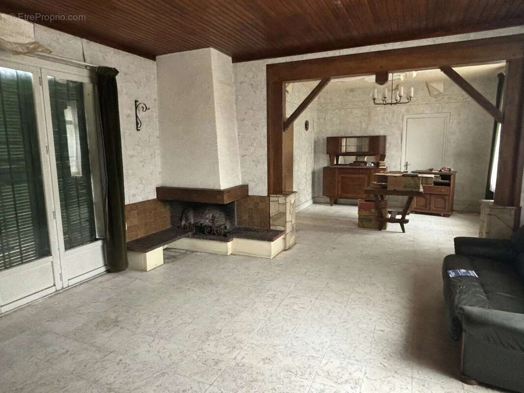 Maison à HARGICOURT