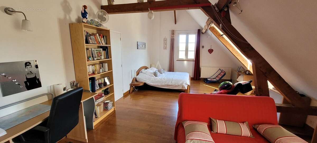 Demeure en centre bourg - photo 8
