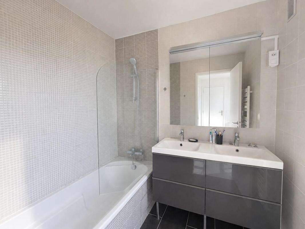 Appartement à ASNIERES-SUR-SEINE
