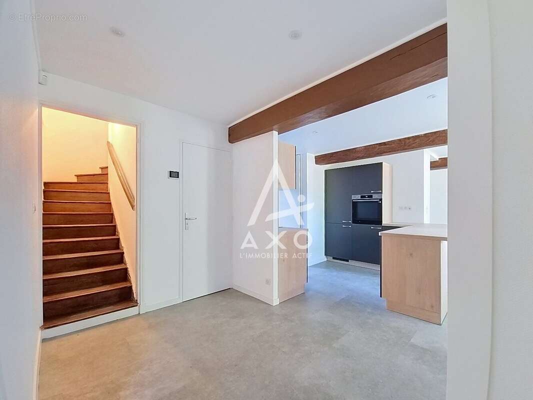 Grande maison rénovée à Auneuil   grange et jardin clos - photo 2