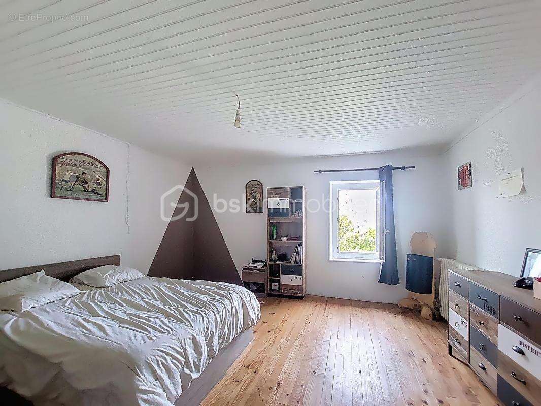 Maison à LABRUGUIERE