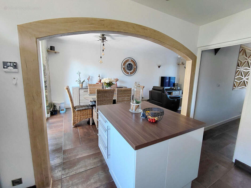 Maison à SAINT-MARTIN-DES-CHAMPS