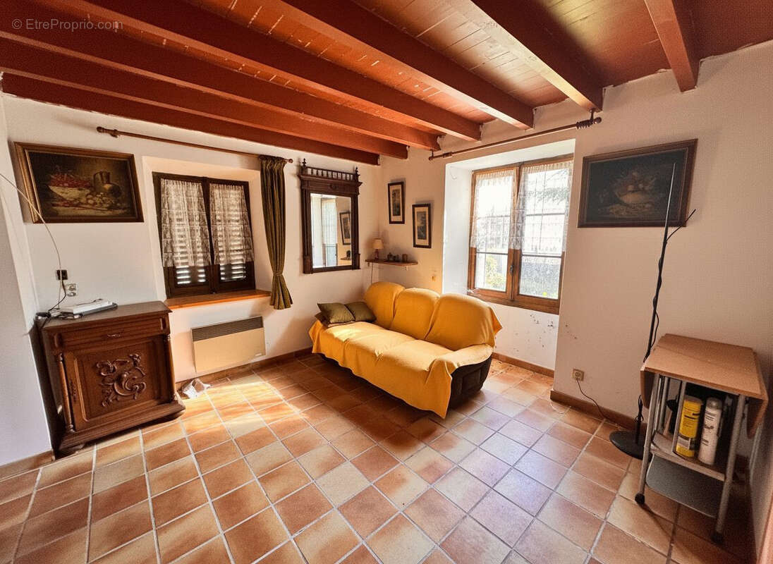 Maison à BRISON-SAINT-INNOCENT