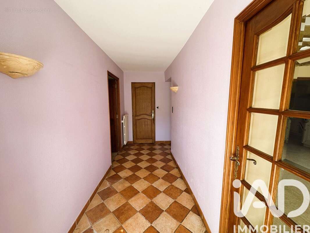 Maison 87 m² à Neuvy-En-Champagne  - photo 9