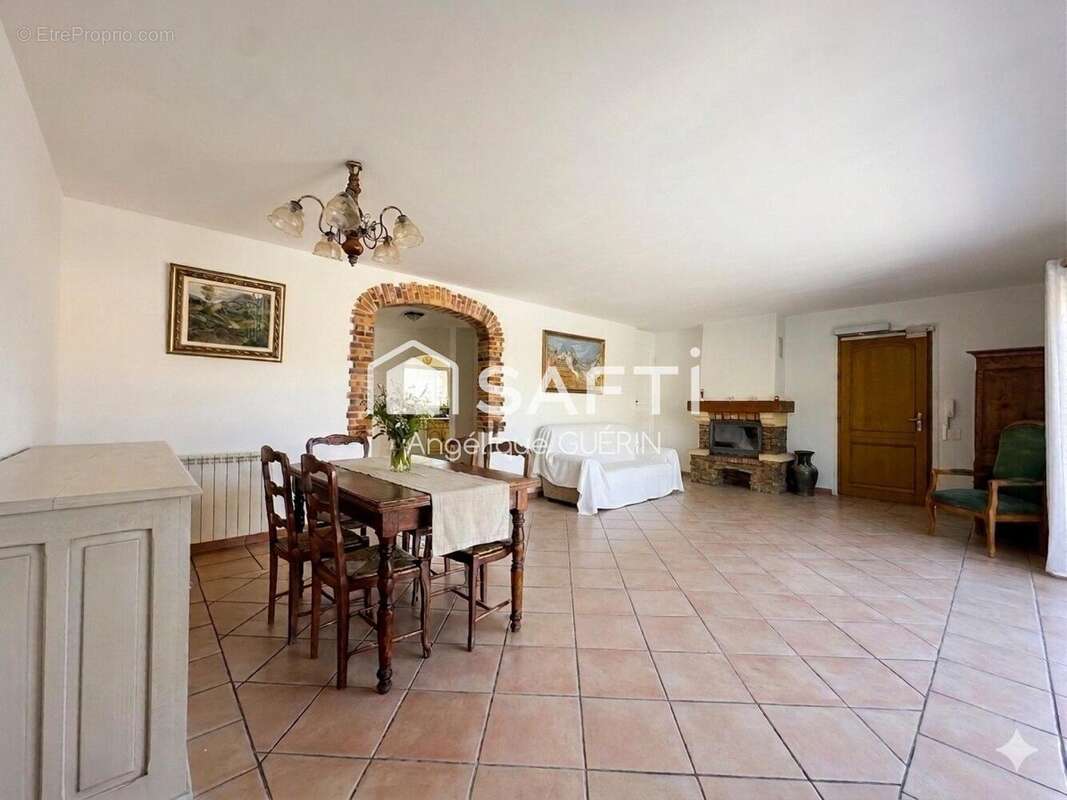 Photo 2 - Maison à HYERES