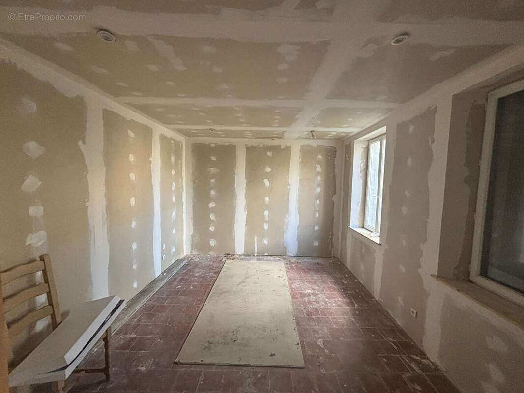 Maison à SAINS-RICHAUMONT