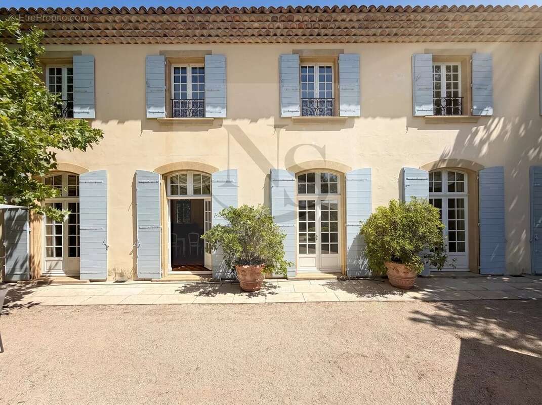 Aix-en-provence / grande bastide familiale d’exception - photo 5