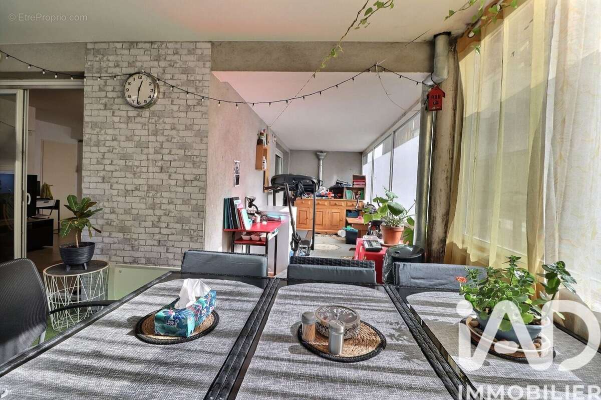 Photo 4 - Appartement à MARSEILLE-4E