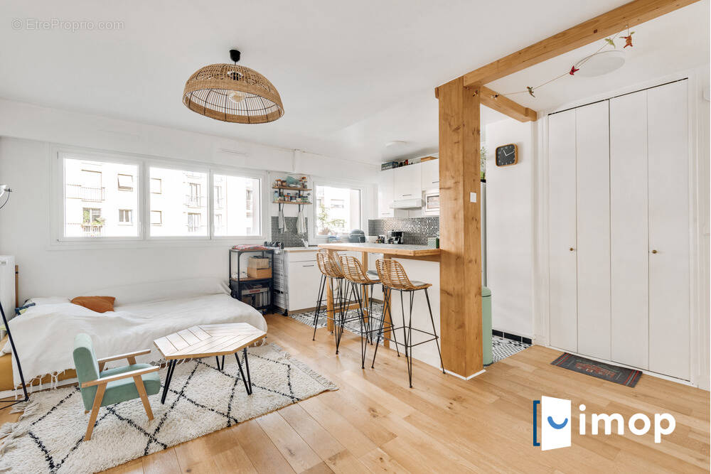 Appartement à PARIS-19E