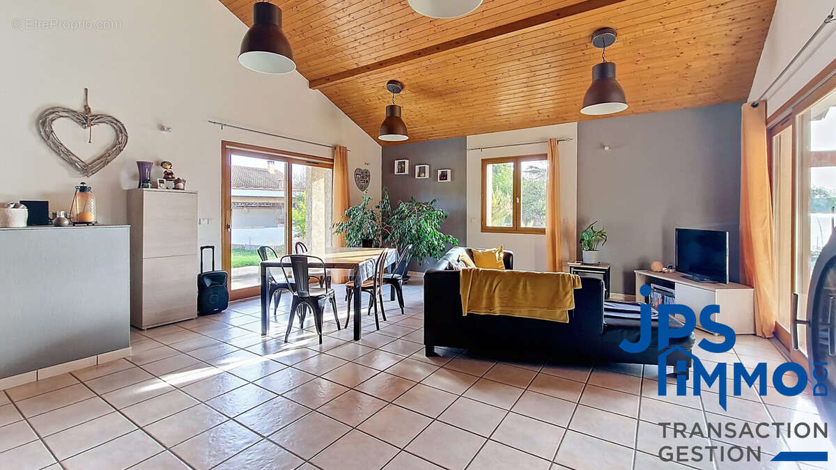 Maison 161 m² à Saint-Marcellin  - photo 3