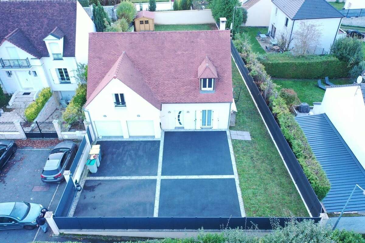 Maison à VILLECRESNES