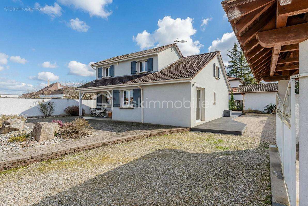 Maison à BALAN