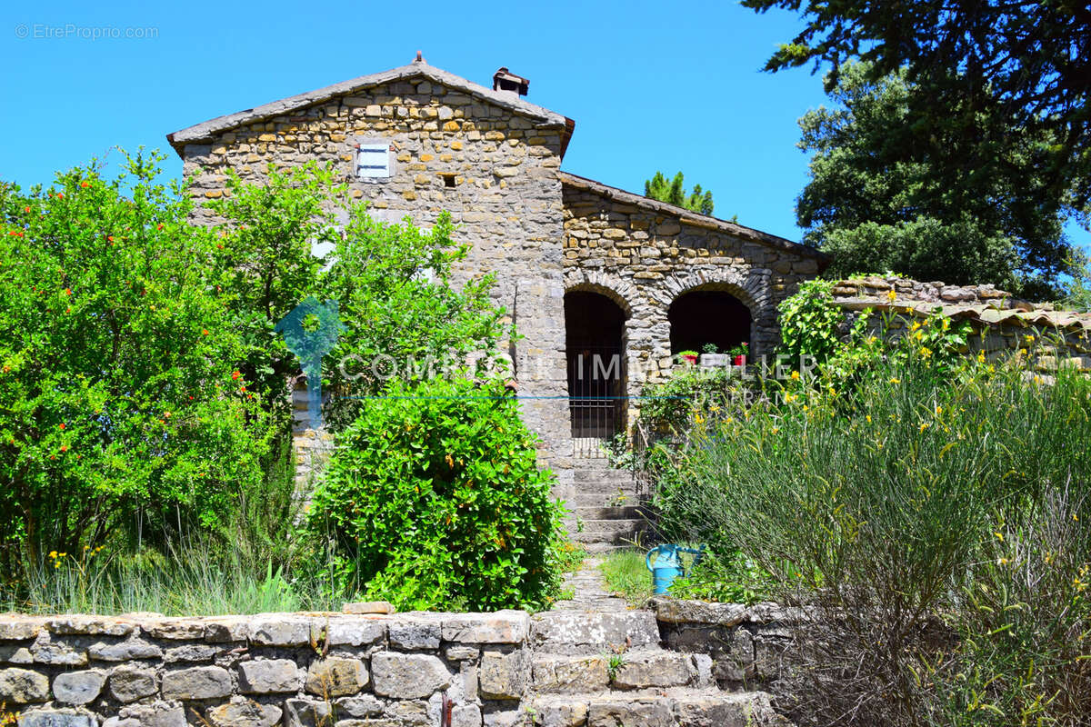 Maison à GROSPIERRES