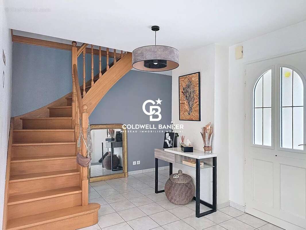 Maison à SAINTE-RADEGONDE-DES-NOYERS