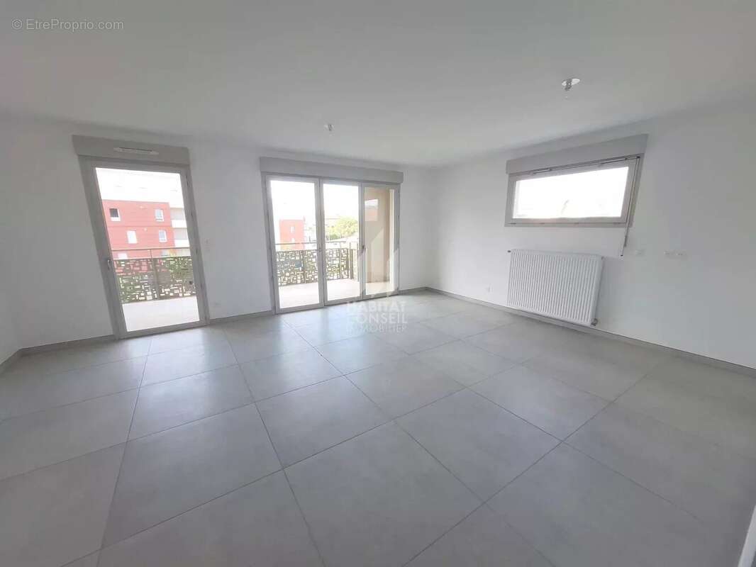 Appartement à MOIRANS