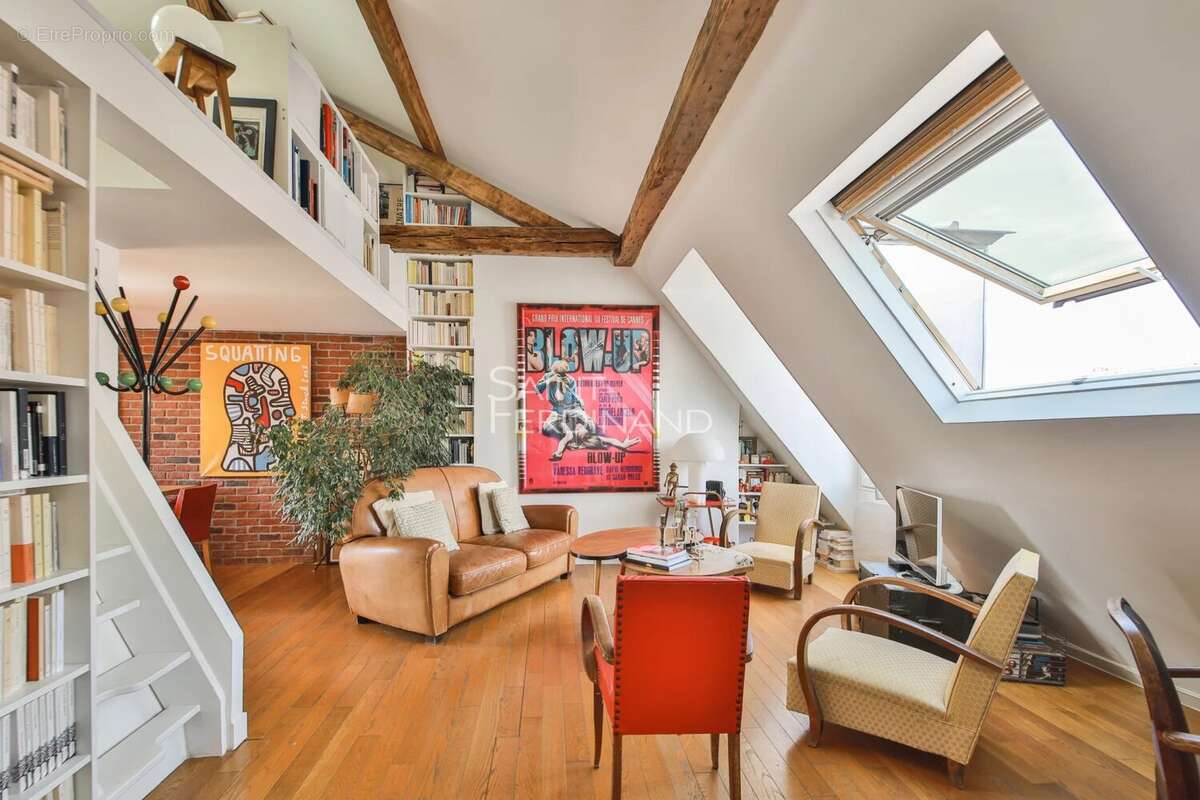 Appartement à PARIS-17E