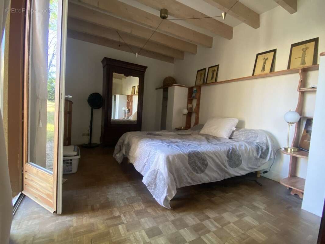 Maison à LINARS