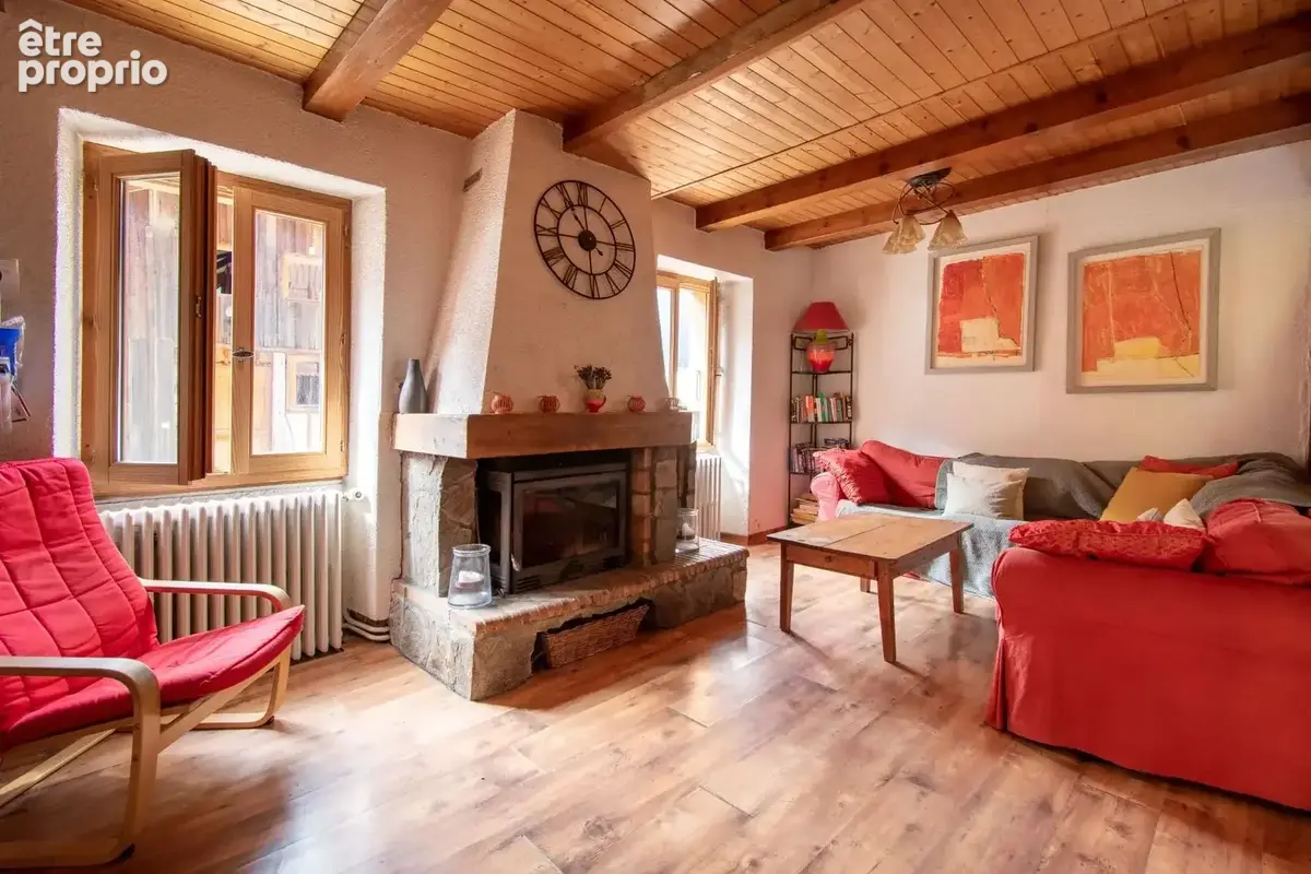 Un chalet traditionnel de 6 chambres et 4 salles de bain dans un hameau recherché proche du centre de Morzine - photo 4