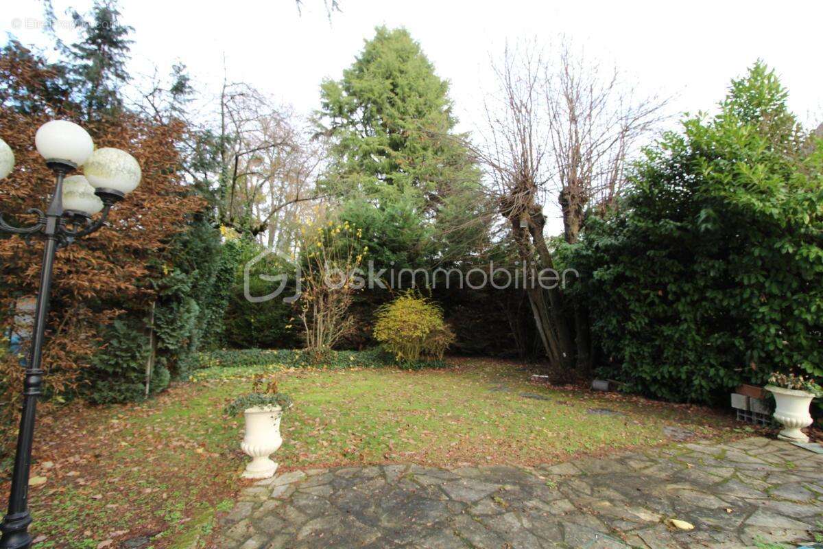 Maison individuelle de 7 pièces avec piscine - photo 11