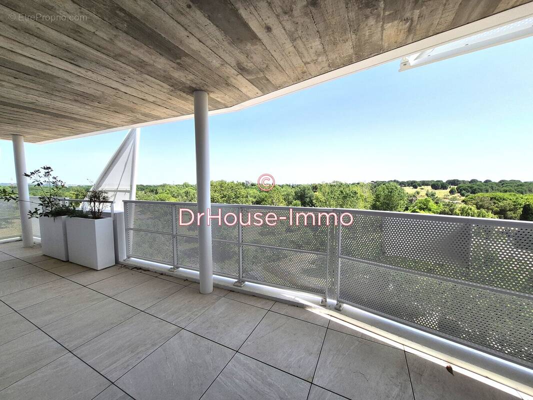 Appartement à LATTES